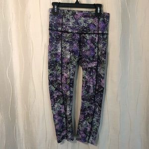 Lululemon speckle capris